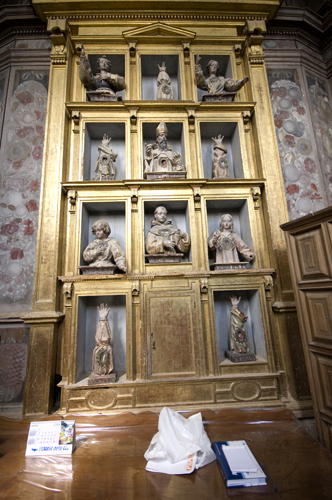 Relicario de la parte posterior del retablo de la iglesia de Sandoval