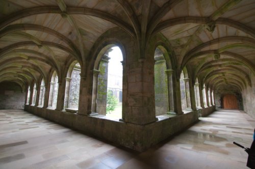 Claustro de Armenteira naves norte y oeste