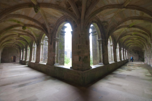 Claustro de Armenteira naves Oeste y sur