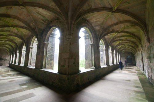 Claustro de Armenteira naves sur y este