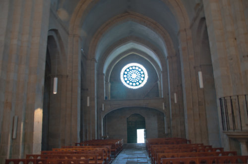 Nave central de la iglesia de Armenteira