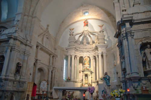 Capilla mayor de la iglesia de Armenteira